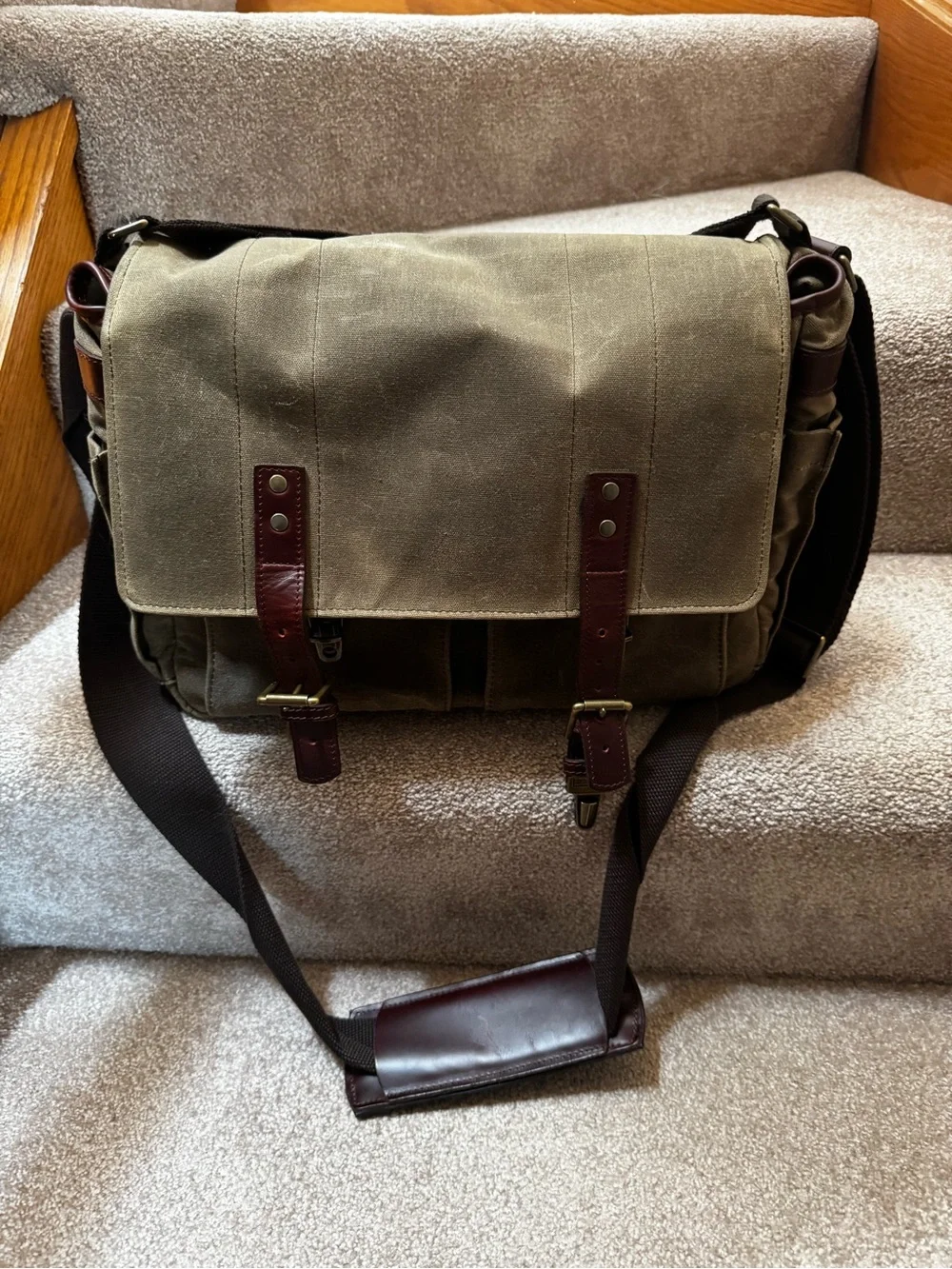 ONA The Astoria Messenger Camera Bag (Field Tan)